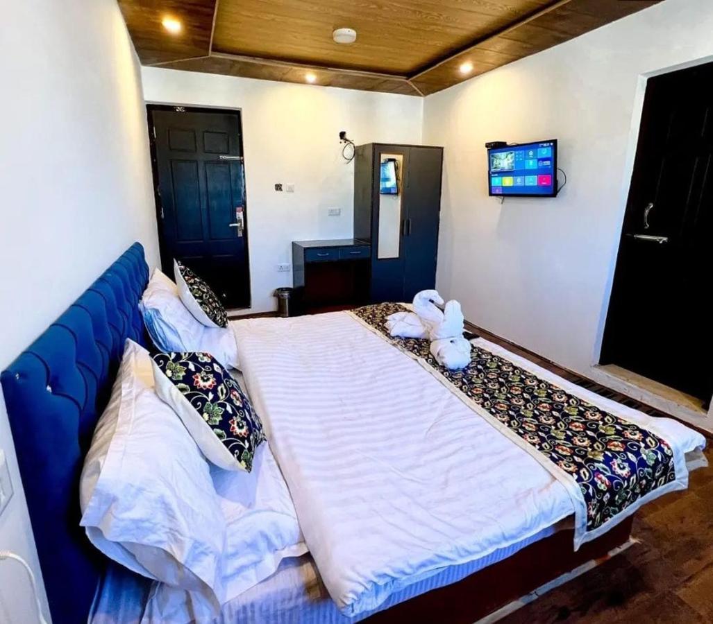Hotel Poshwan Gulmarg Exterior photo